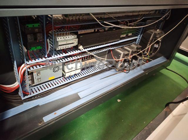 STRAIGHT LINE BLOW MOLDER - WJA-4 - Maszyna używana