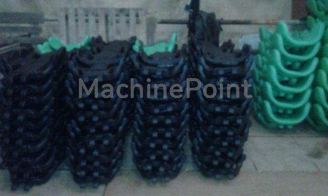  - MOULDS FOR THE PRODUCTION OF CHILD CAR SEATS - Gebrauchtmaschinen