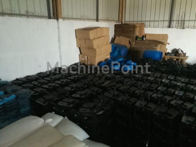  - MOULDS FOR THE PRODUCTION OF CHILD CAR SEATS - Gebrauchtmaschinen