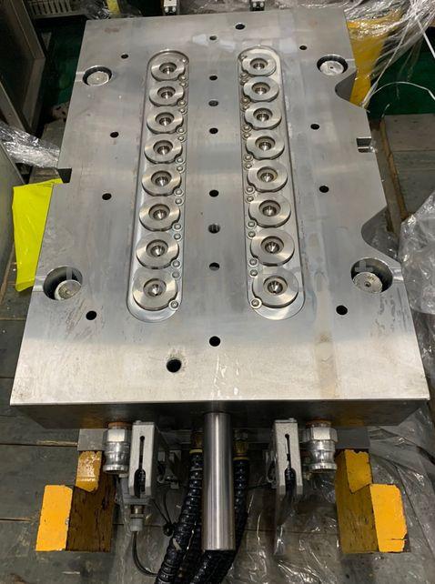 HUSKY - Cold Half System HyPET - Maszyna używana