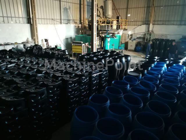  - MOULDS FOR THE PRODUCTION OF CHILD CAR SEATS - Gebrauchtmaschinen
