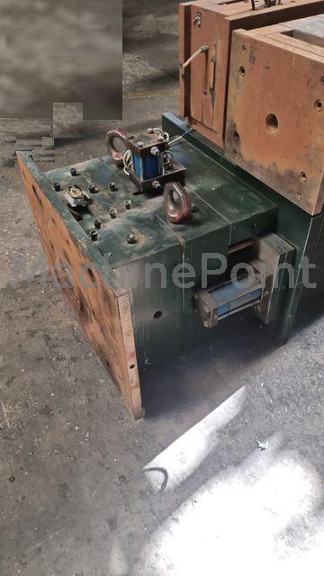  - MOULDS FOR THE PRODUCTION OF CHILD CAR SEATS - Gebrauchtmaschinen