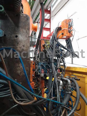 HUSKY - Q2350 P185/140 inline compounder ZSK 70 - Used machine